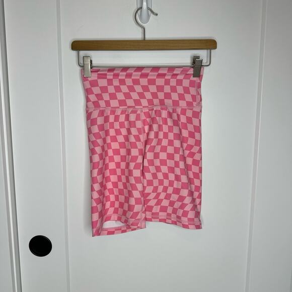 Wilo The Label Pink Checkered High Rise Biker Shorts Size Medium - Picture 2 of 7
